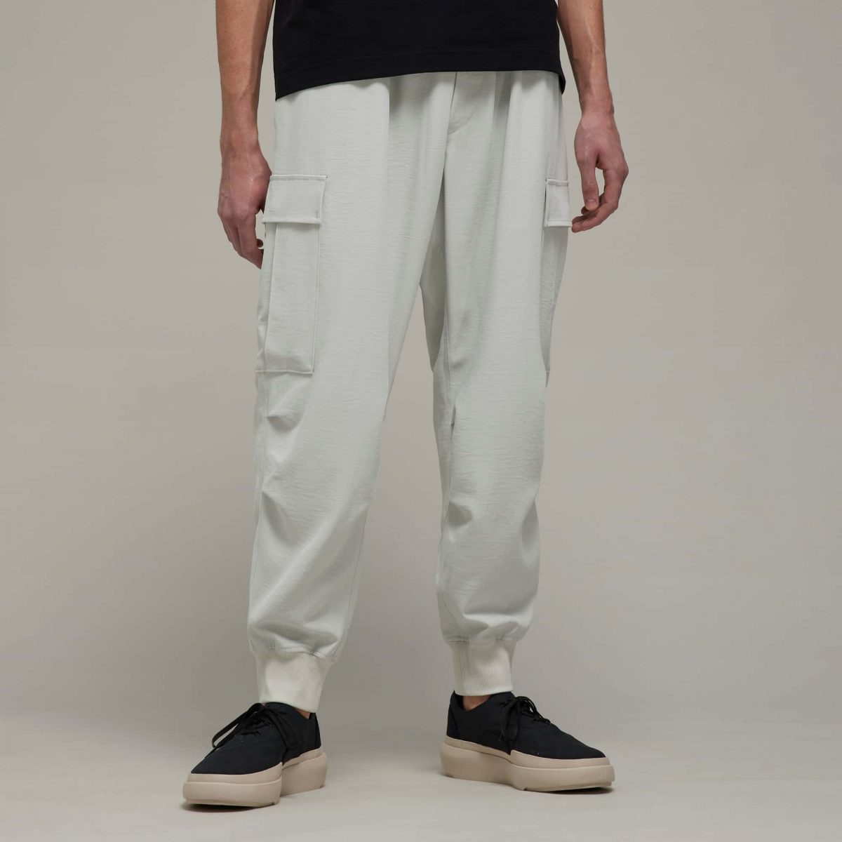 Мужские брюки adidas SPORT UNIFORM CUFFED CARGO PANTS фото