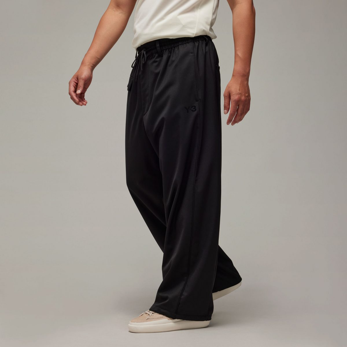 Мужские брюки adidas REFINED STRAIGHT LEG PANTS фотография