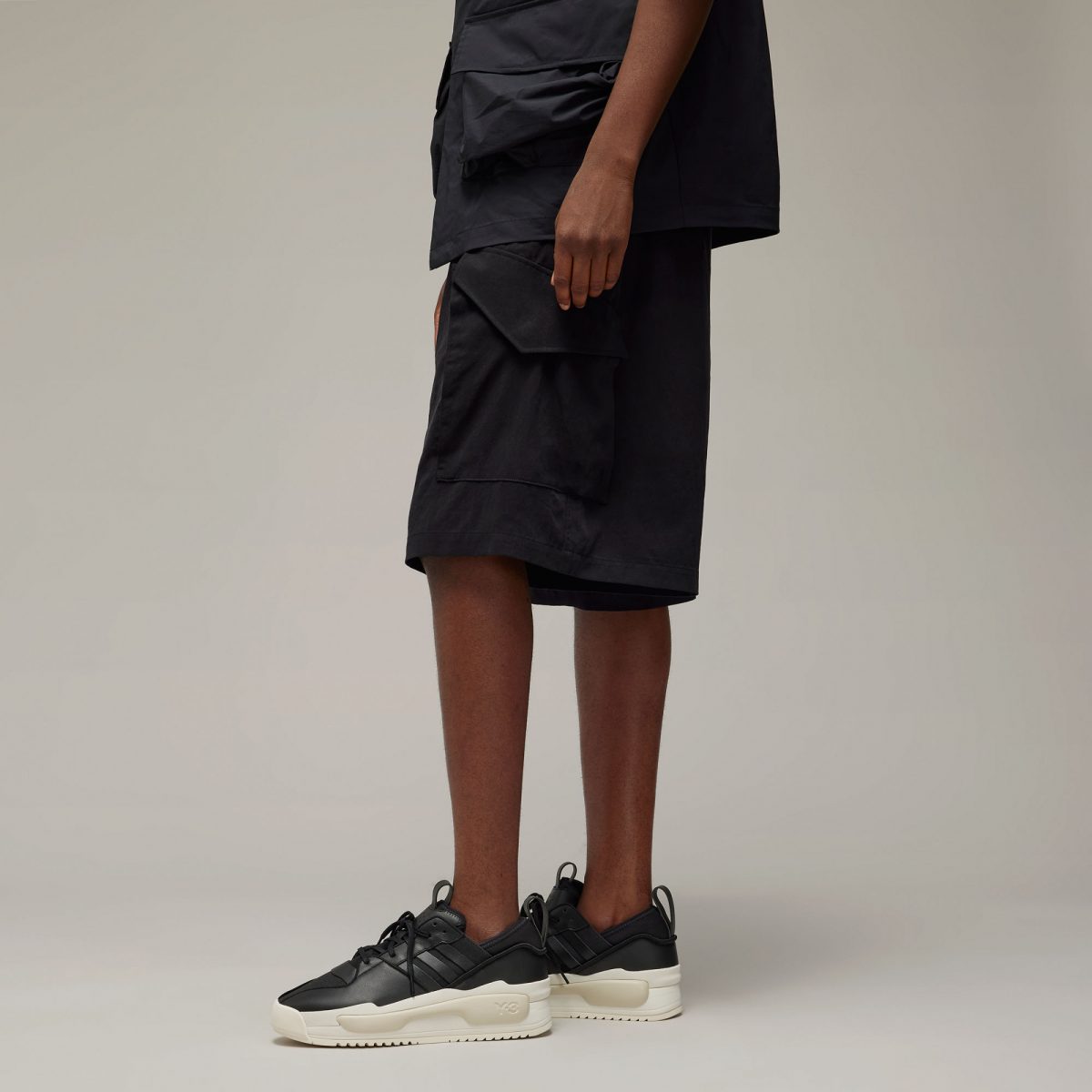 Мужские шорты adidas WASHED TWILL SHORTS фотография