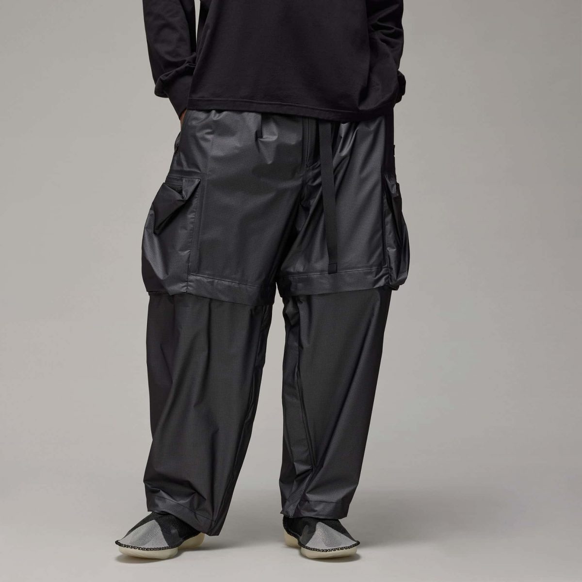 Мужские брюки adidas GORE-TEX PANTS фотография