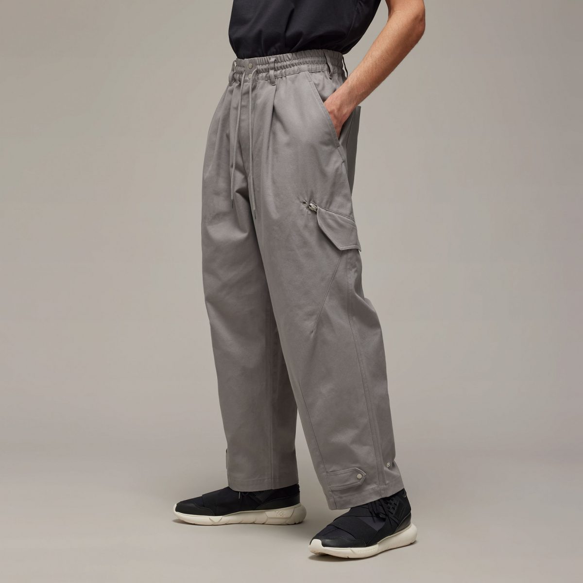 Мужские брюки adidas WORKWEAR CARGO PANTS фотография