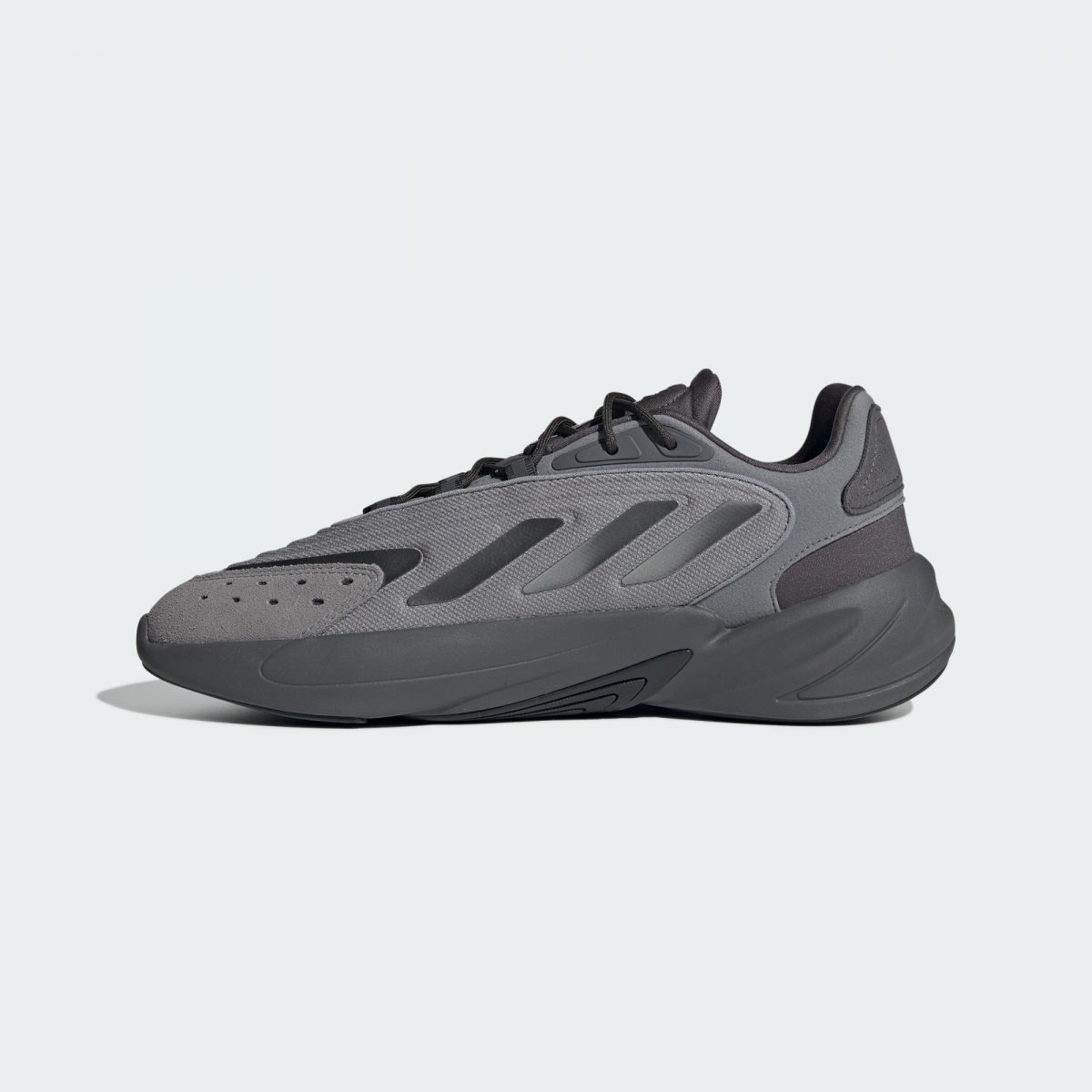 Кроссовки adidas OZELIA SHOES фотография