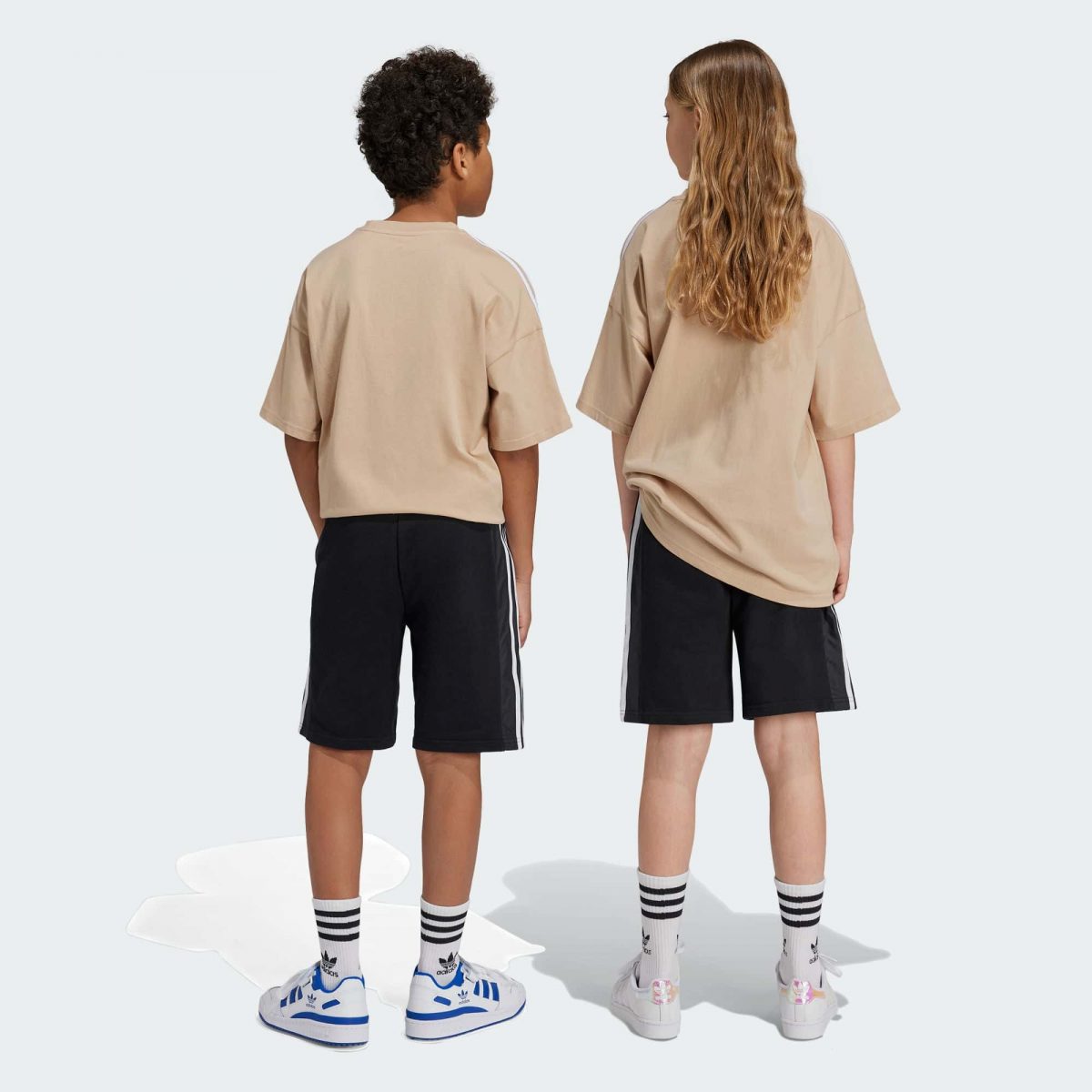 Детские шорты adidas ADICOLOR SHORTS фотография