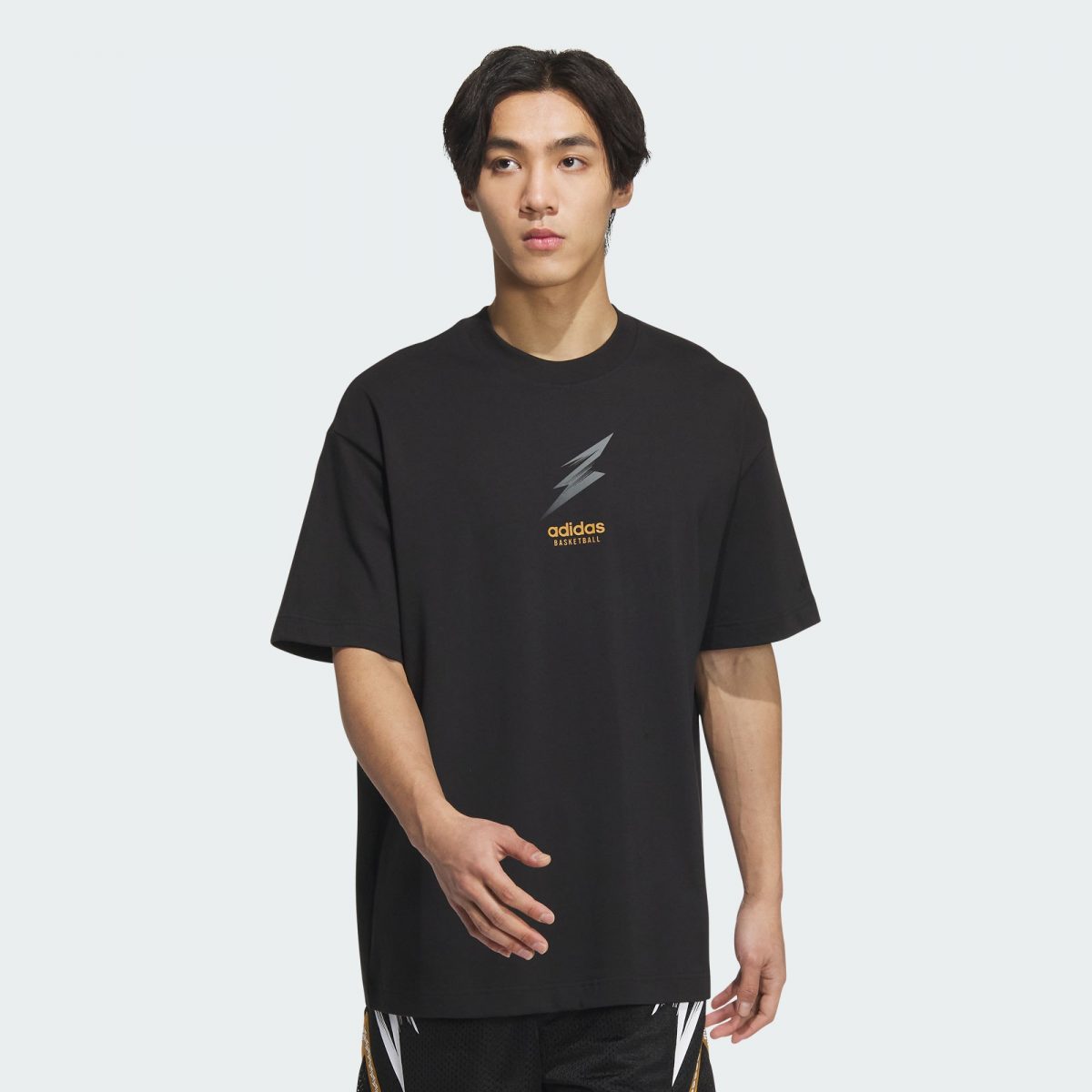 Мужская футболка adidas BASKETBALL T-SHIRT Черная фото