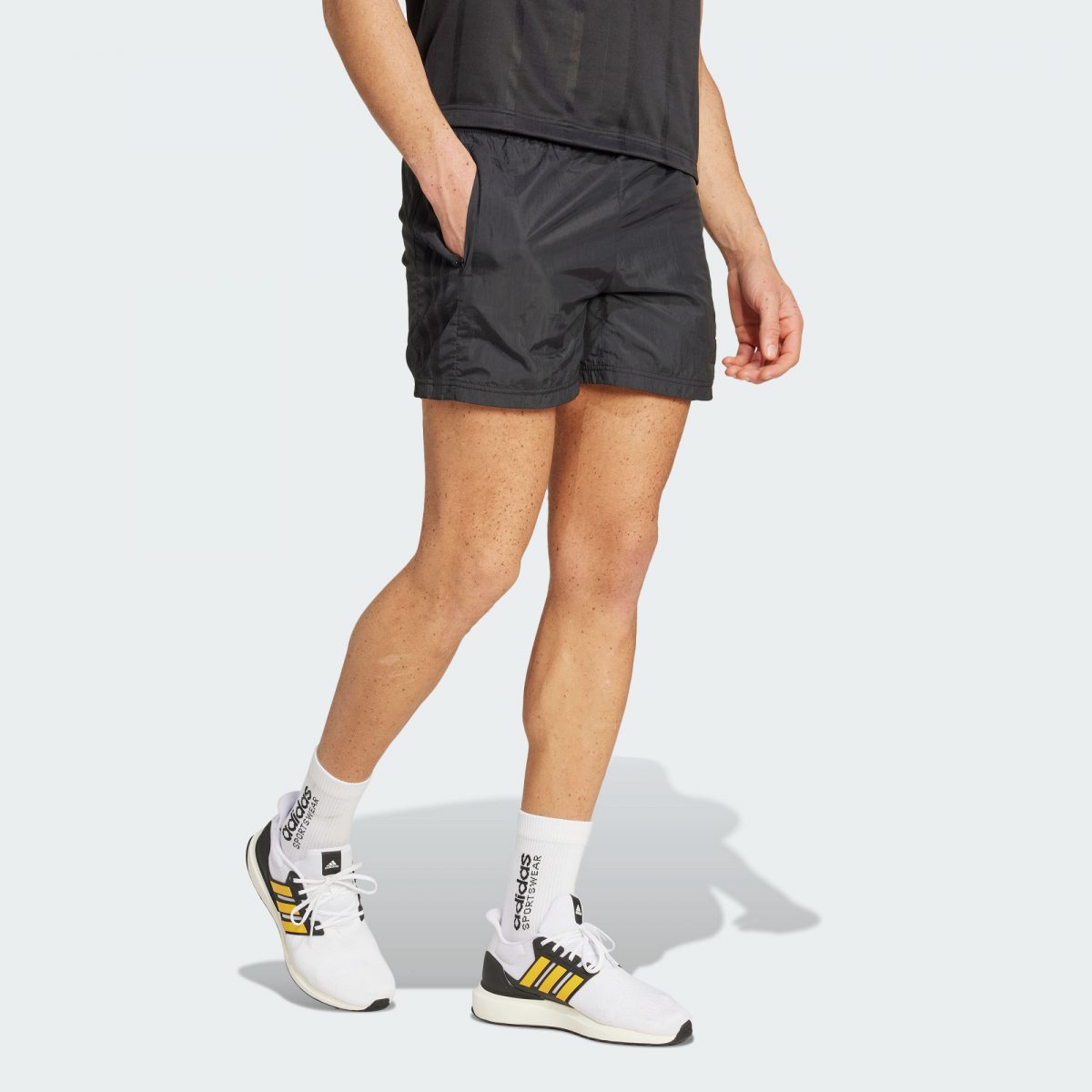 Мужские шорты adidas TIRO LIGHTWEIGHT WOVEN SHORTS