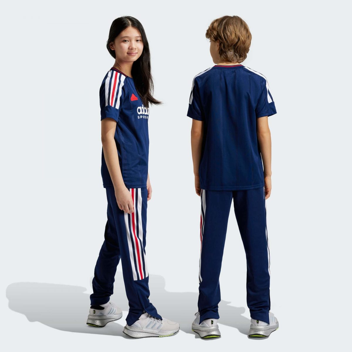 Детские брюки adidas TIRO NATIONS PACK JOGGERS фотография
