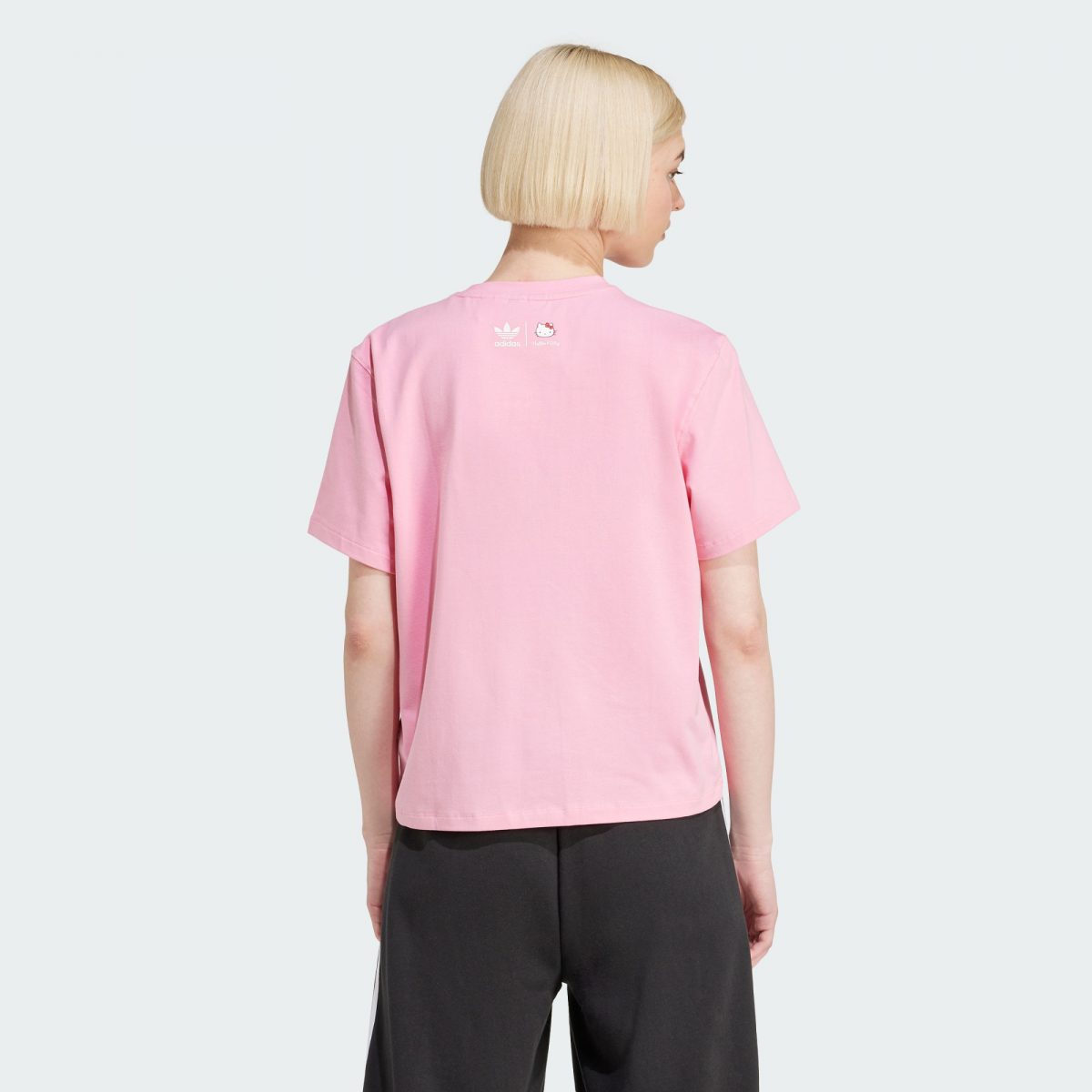 Женская футболка adidas HELLO KITTY TREFOIL BOXY T-SHIRT Розовая фотография