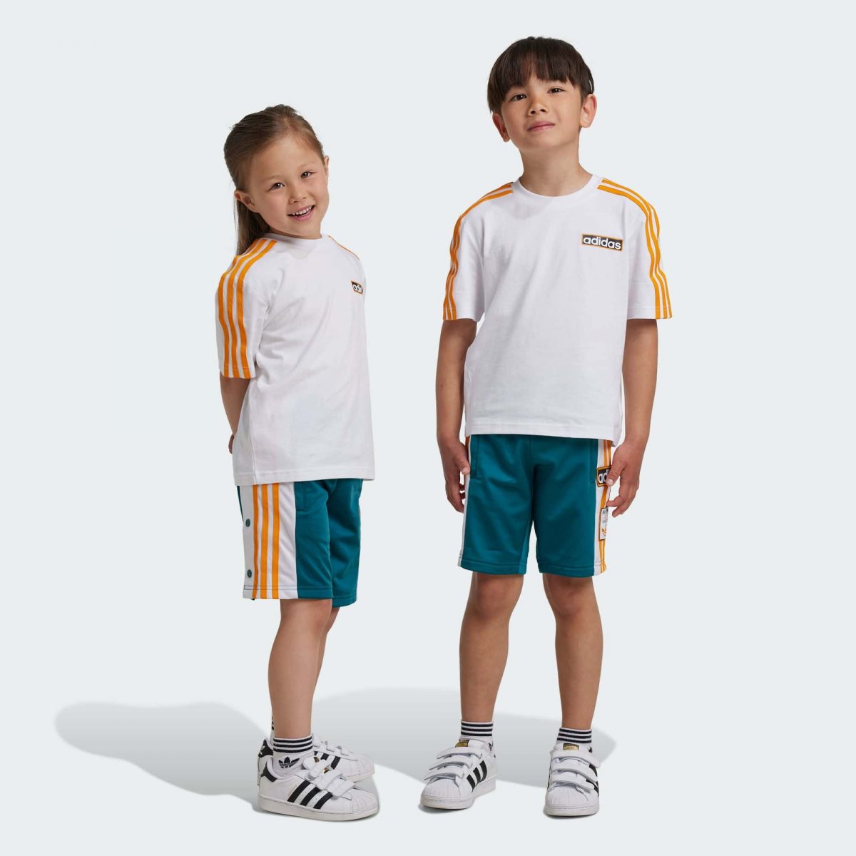 Детские шорты adidas SHORTS TEE SET фото