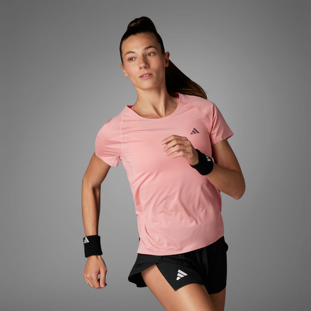Женская футболка adidas ADIZERO RUNNING T-SHIRT фото