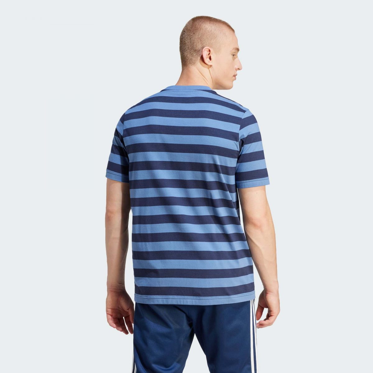 Мужская футболка adidas NICE STRIPED TEE фотография