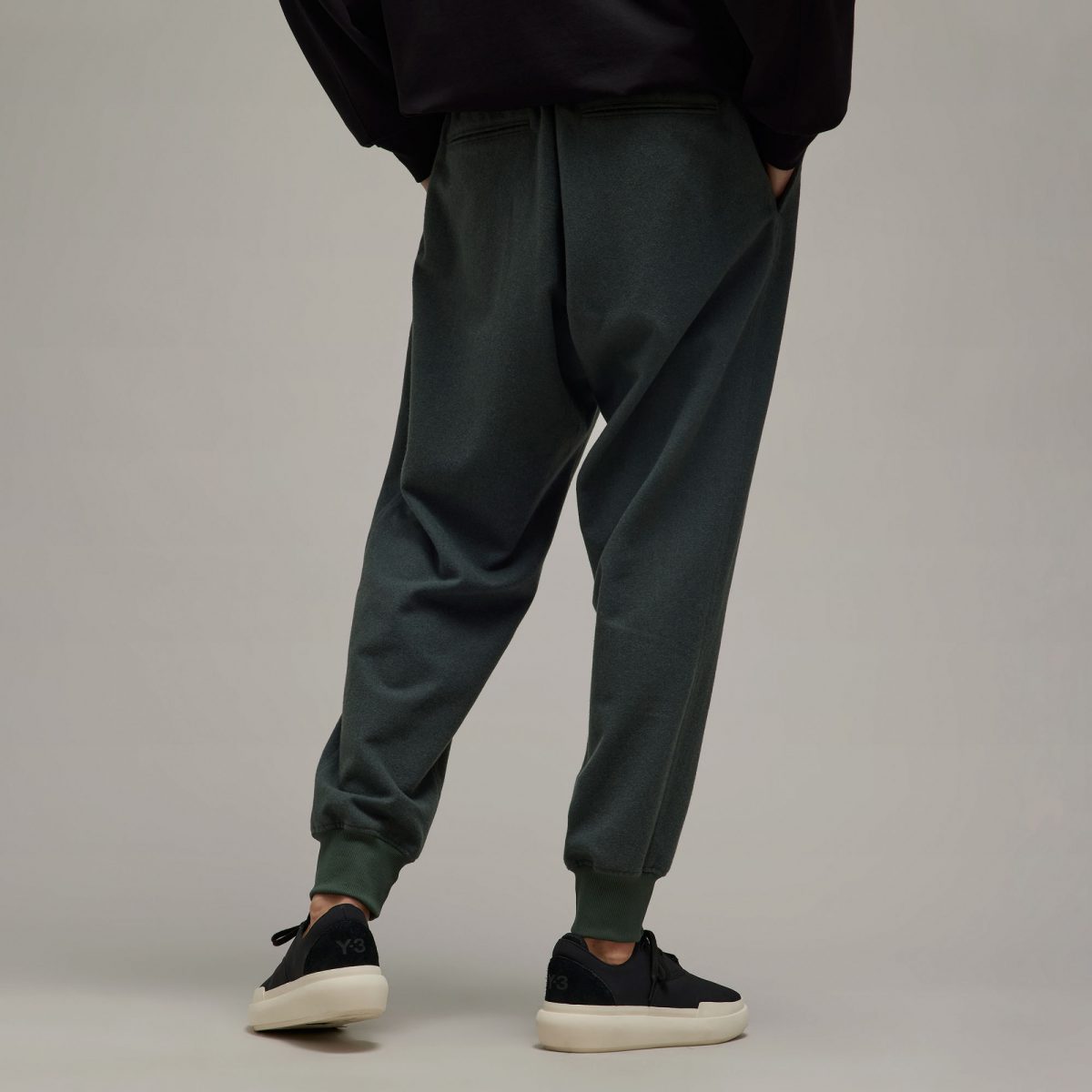 Мужские брюки adidas WOOL FLANNEL CUFFED PANTS