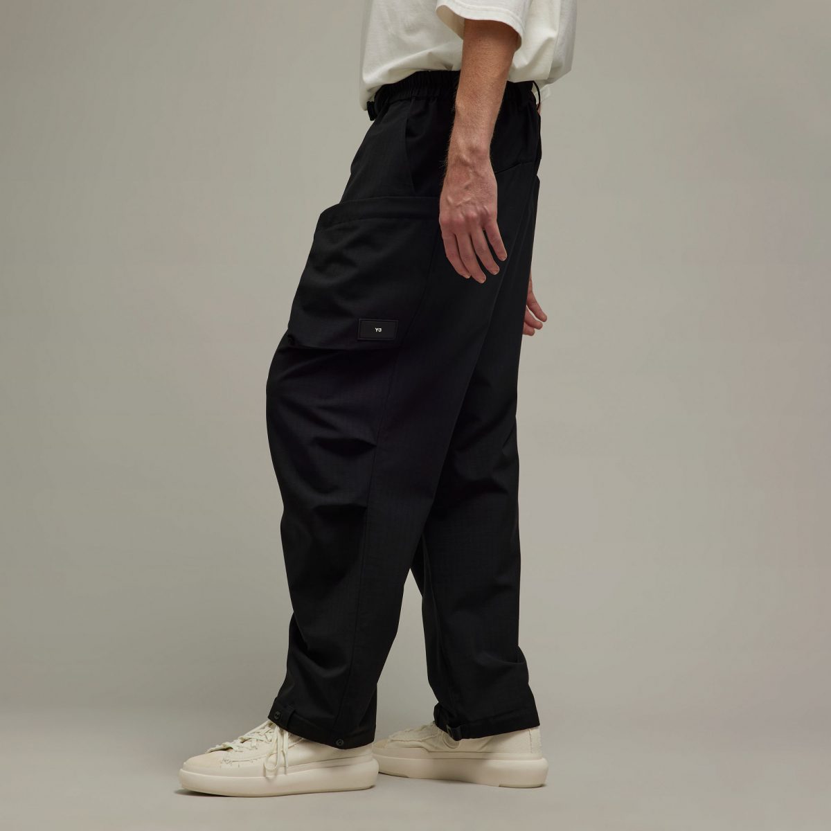 Мужские брюки adidas RIPSTOP PANTS фотография