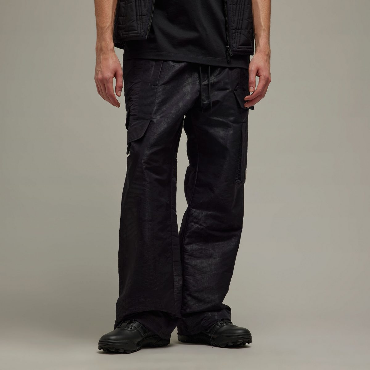 Мужские брюки adidas LINED JACQUARD RIPSTOP PANTS фото