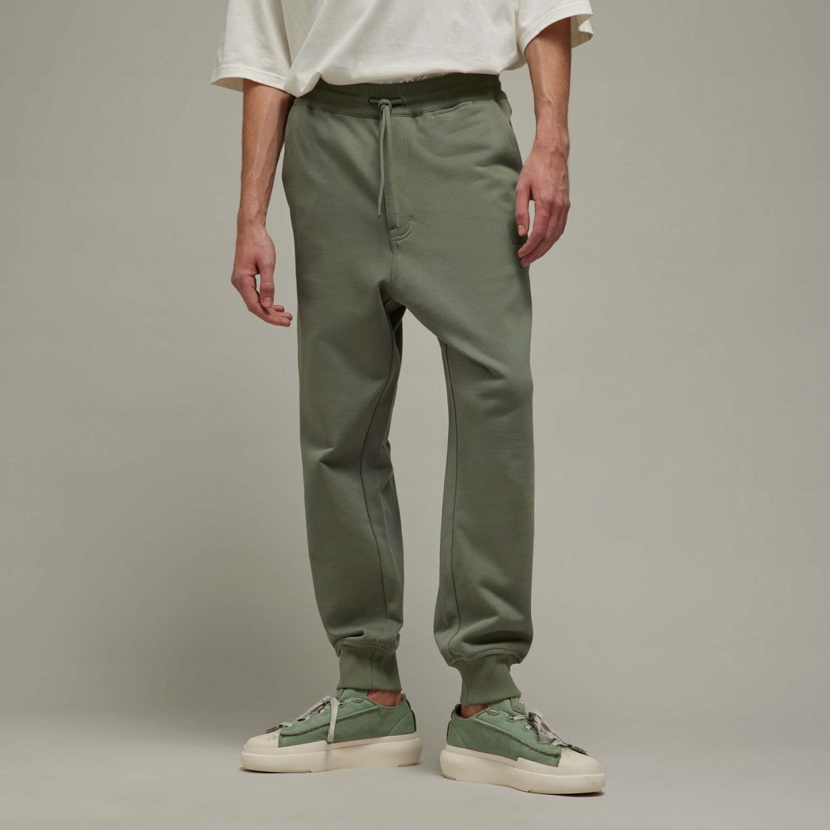 Мужские брюки adidas ORGANIC COTTON TERRY CUFFED PANTS фото