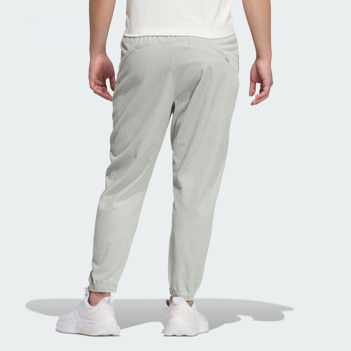 Мужские брюки adidas LOUNGE 7/8 PANTS фотография