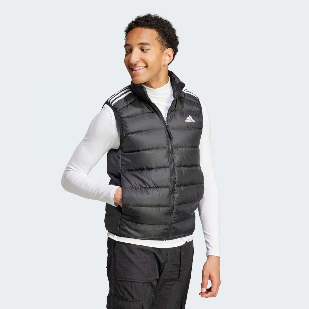 Мужской жилет adidas ESSENTIALS LIGHT DOWN VEST