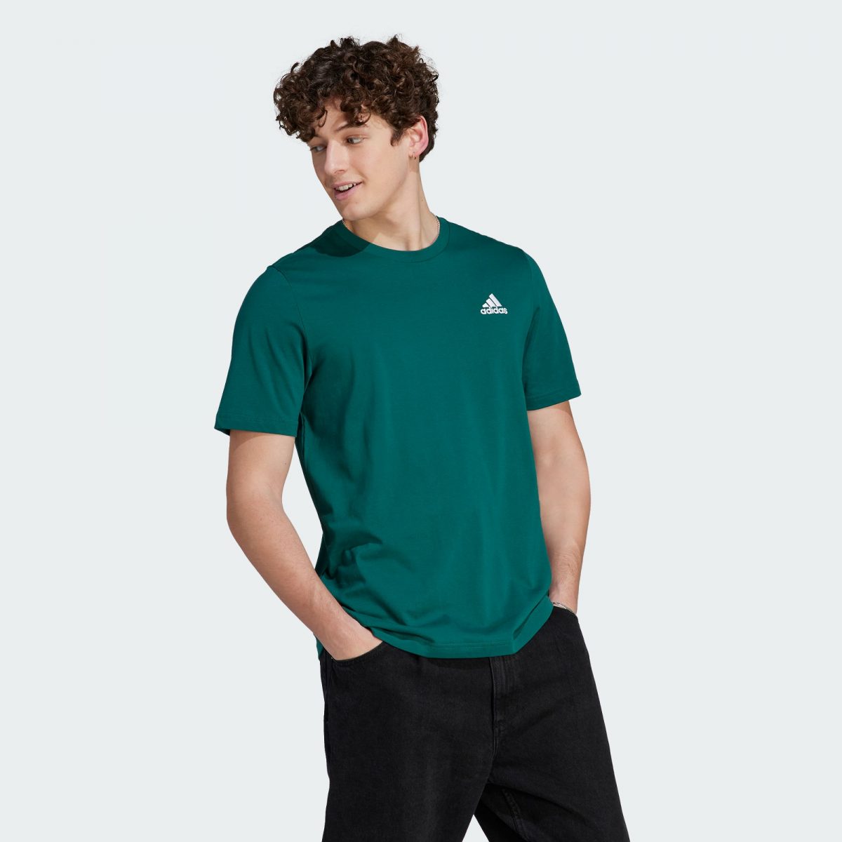 Мужская футболка adidas ESSENTIALS JERSEY EMBROIDERED TEE