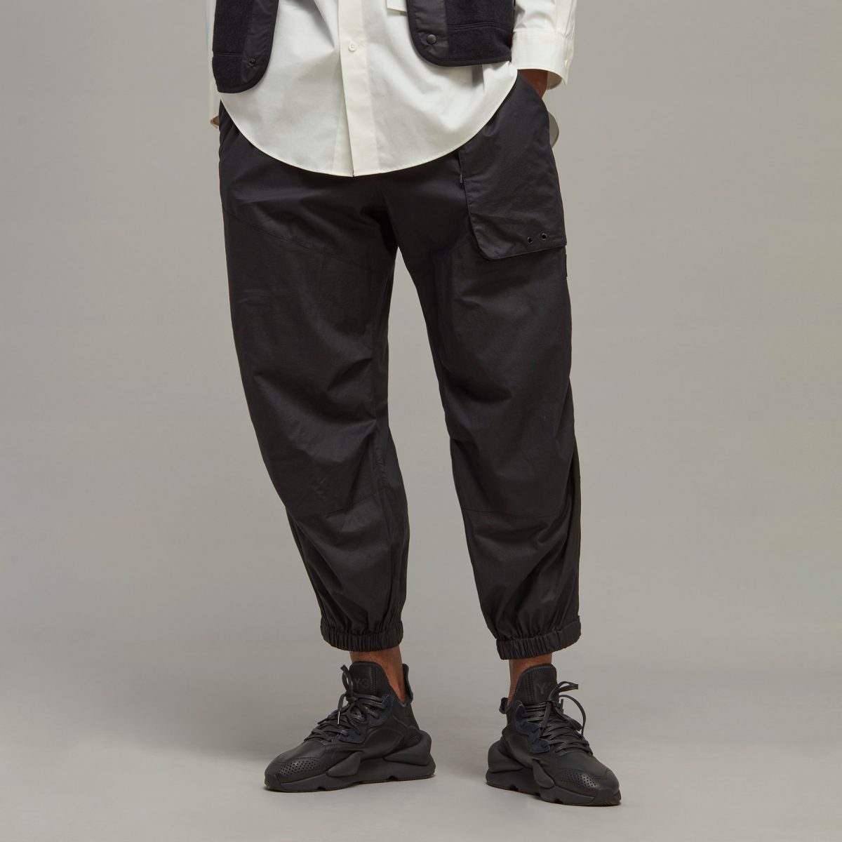 Мужские брюки adidas CUFFED RIPSTOP PANTS фото