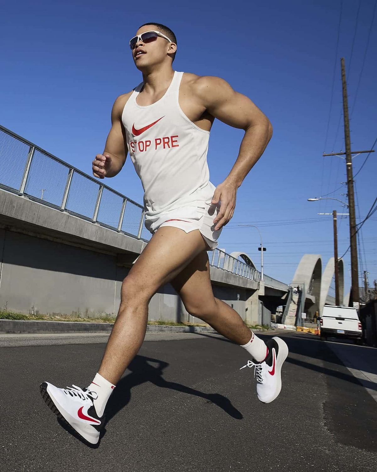Мужские кроссовки Nike Revolution 7 фотография