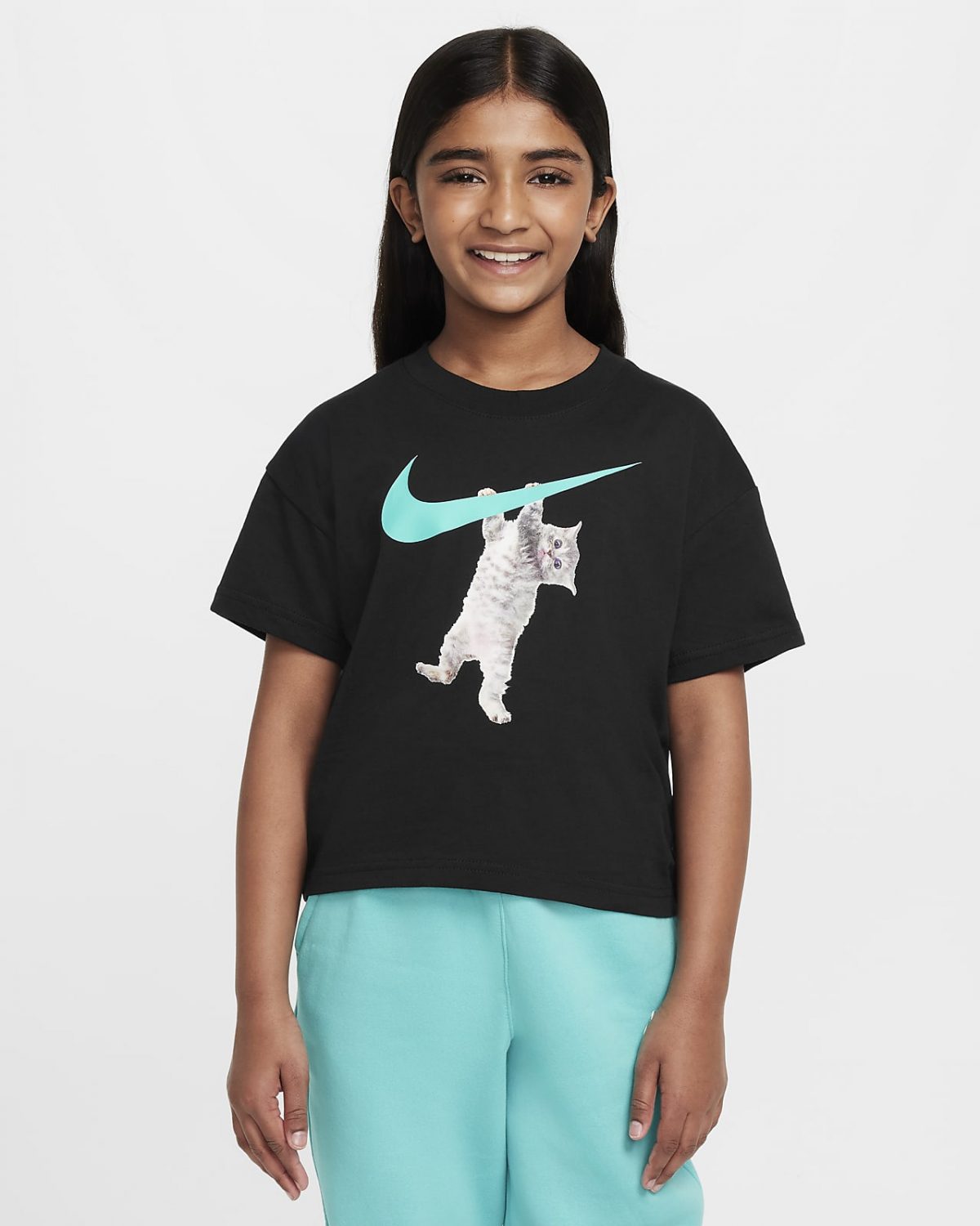 Детская футболка Nike Sportswear Черная фото