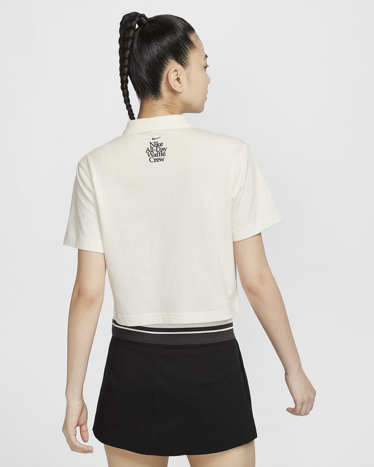 Женская футболка Nike Sportswear фотография